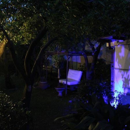 Residenza Caserta Sud - Appartamento Con Giardino Ngoại thất bức ảnh
