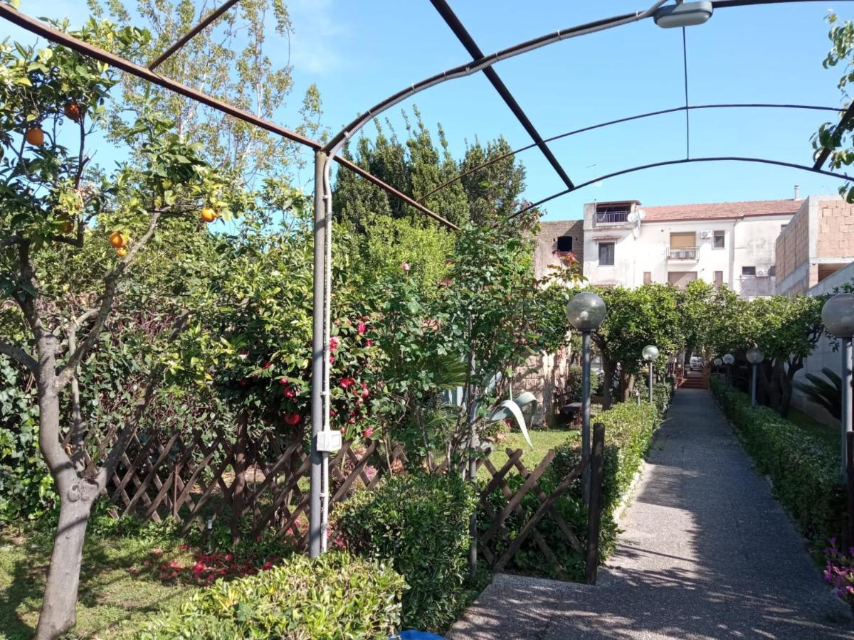 Residenza Caserta Sud - Appartamento Con Giardino Ngoại thất bức ảnh