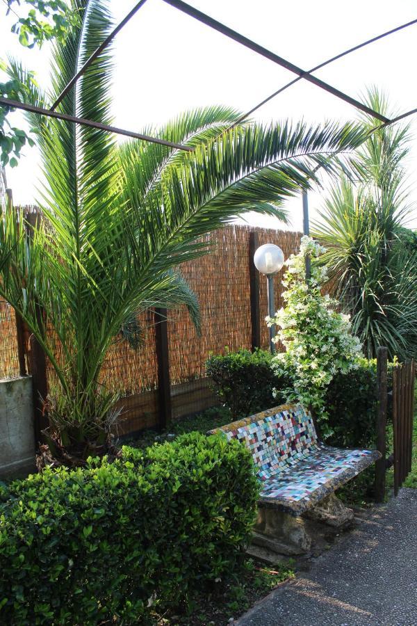 Residenza Caserta Sud - Appartamento Con Giardino Ngoại thất bức ảnh