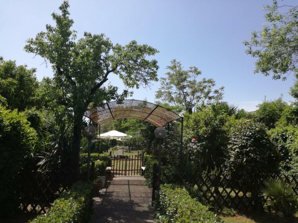 Residenza Caserta Sud - Appartamento Con Giardino Ngoại thất bức ảnh